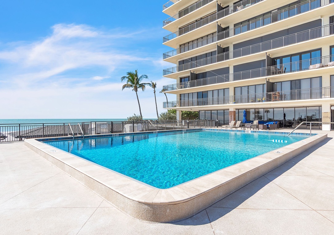 Beachside Heated Pool