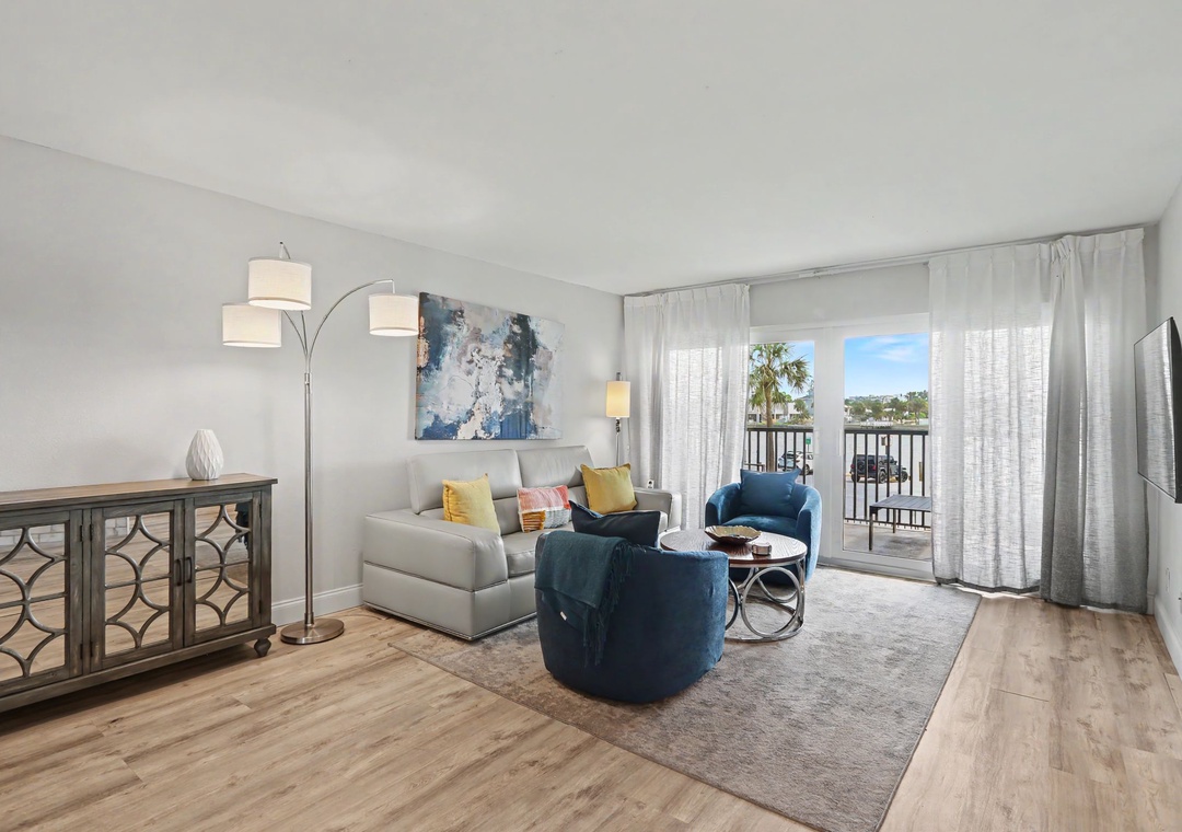 Land's End 1-206 Bay Front-Premier