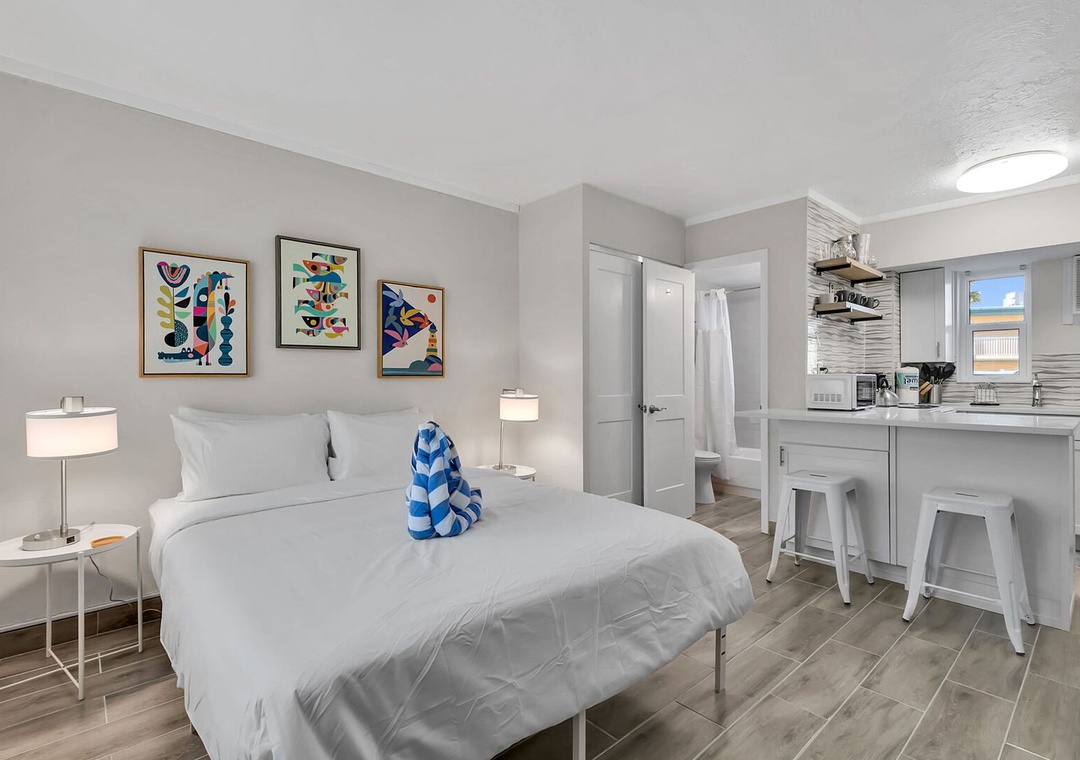 Tropic Terrace Suite 15