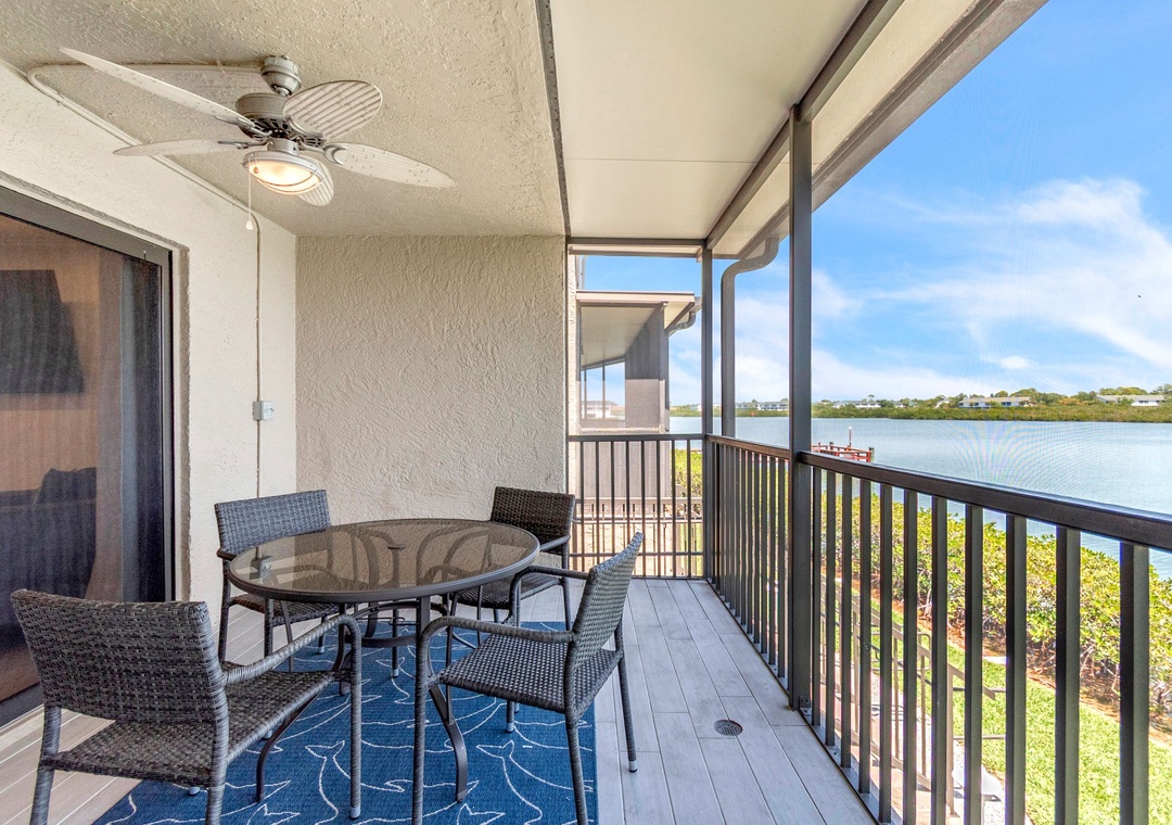 Views of the Intracoastal Waterway from your Private Balcony