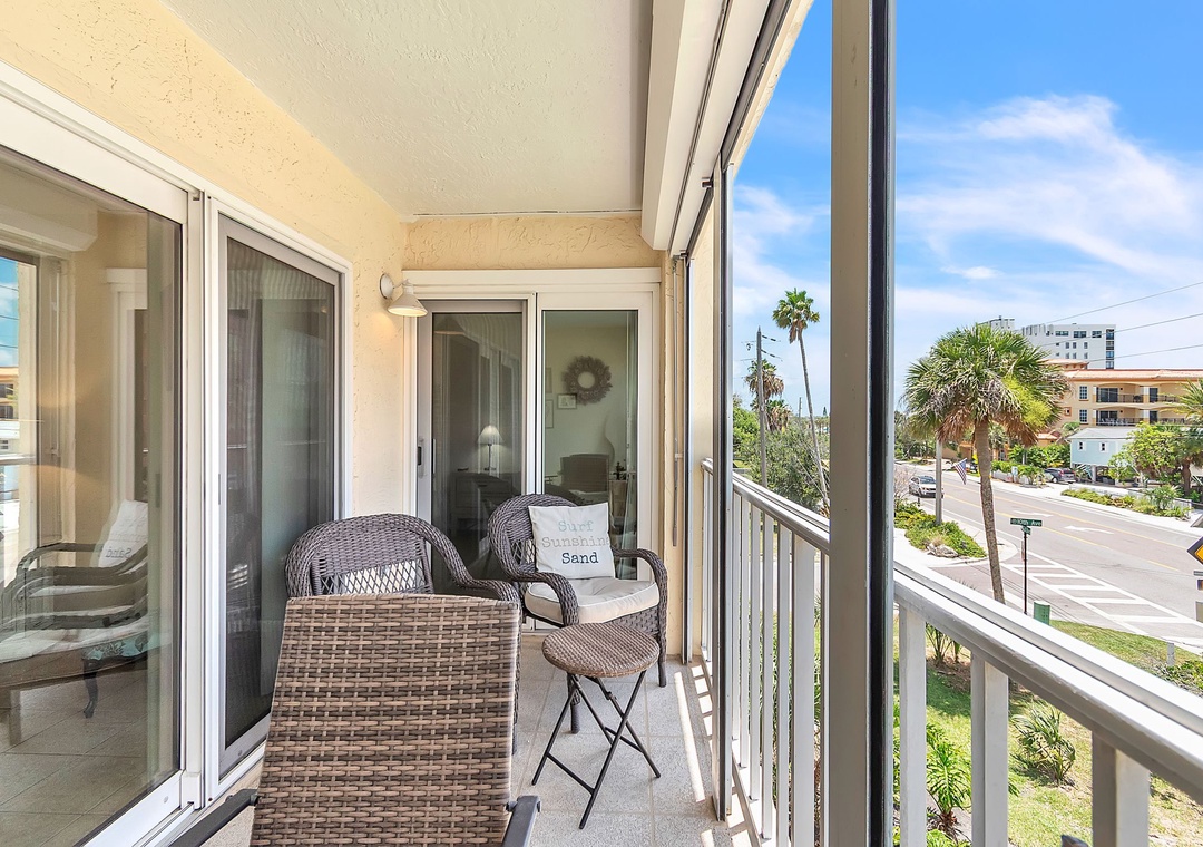 Private Balcony with Seating
