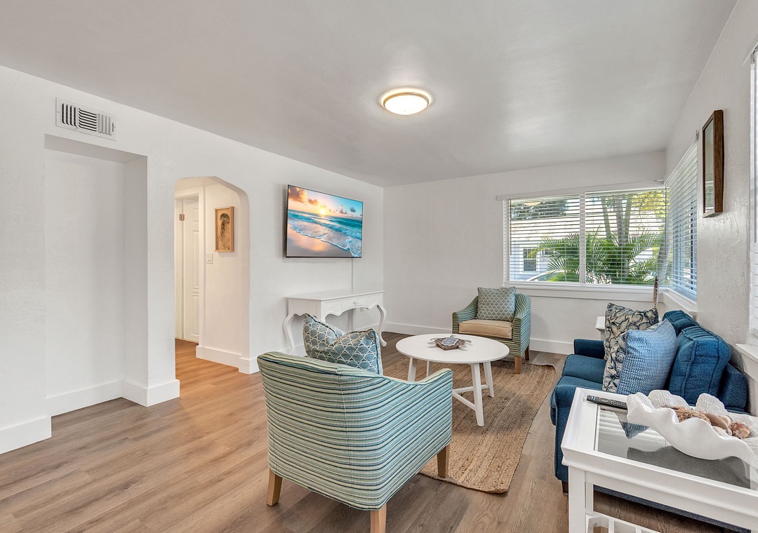 Beach Livin 2 - 1 Bedroom Downstairs