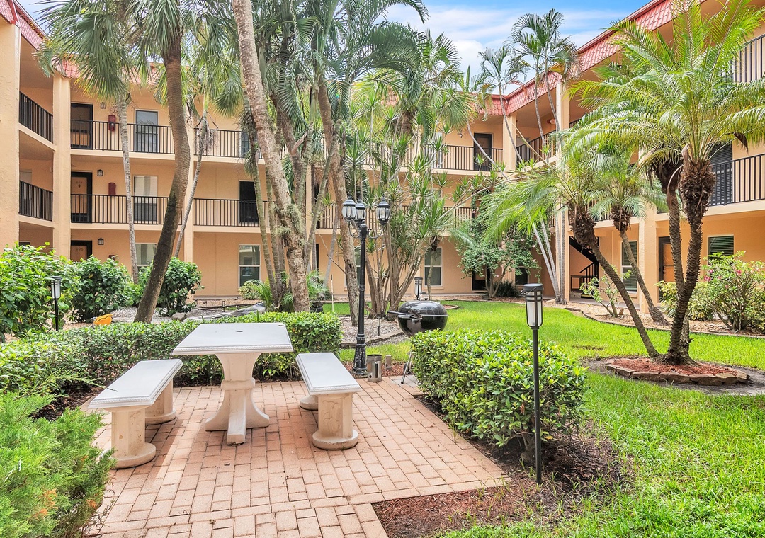 Landscaped Grounds at Boca Shores