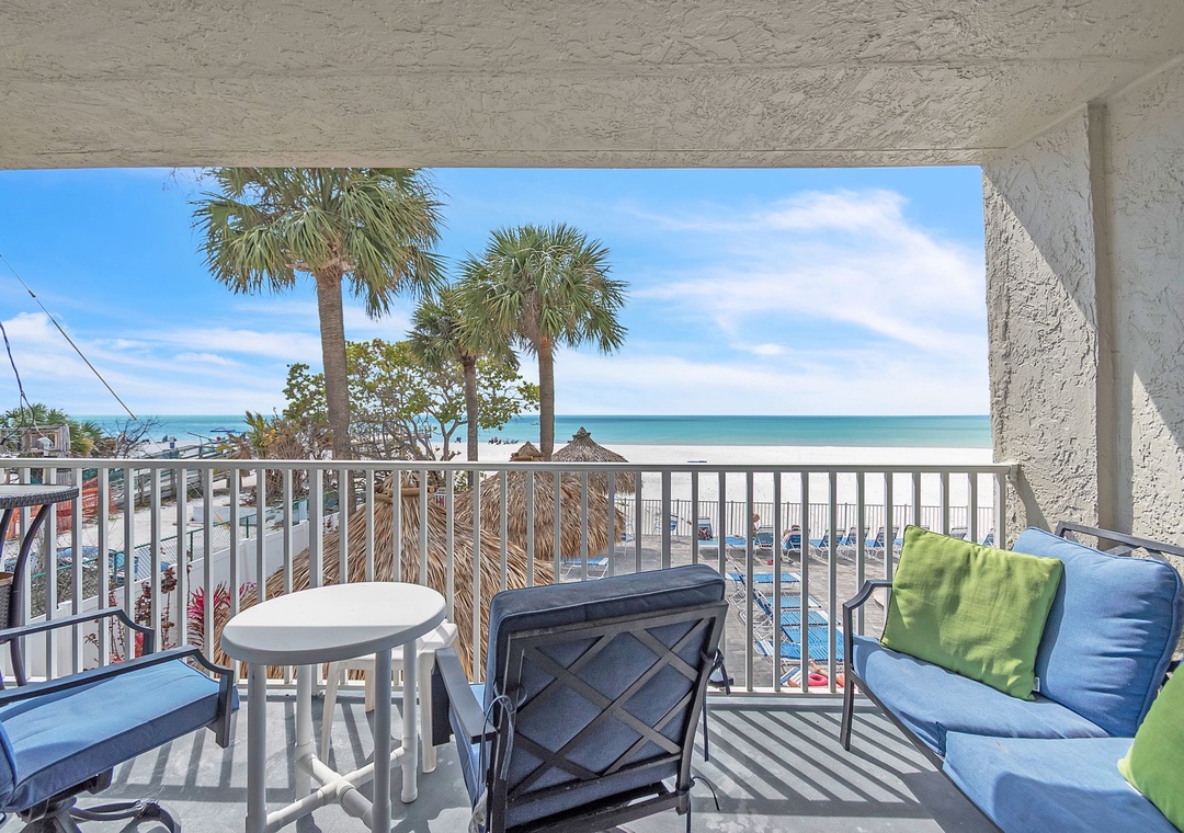 Private Beachfront Balcony with Awesome Views!