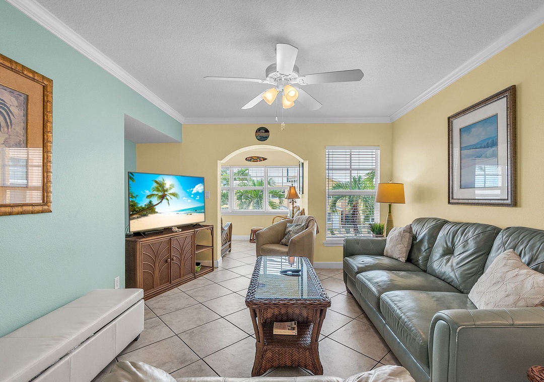 Spacious and Bright Living Area