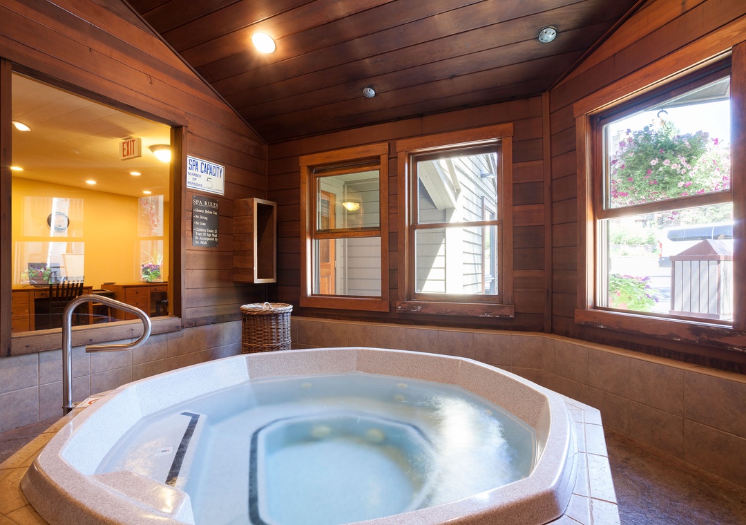 Lodge Hot Tub