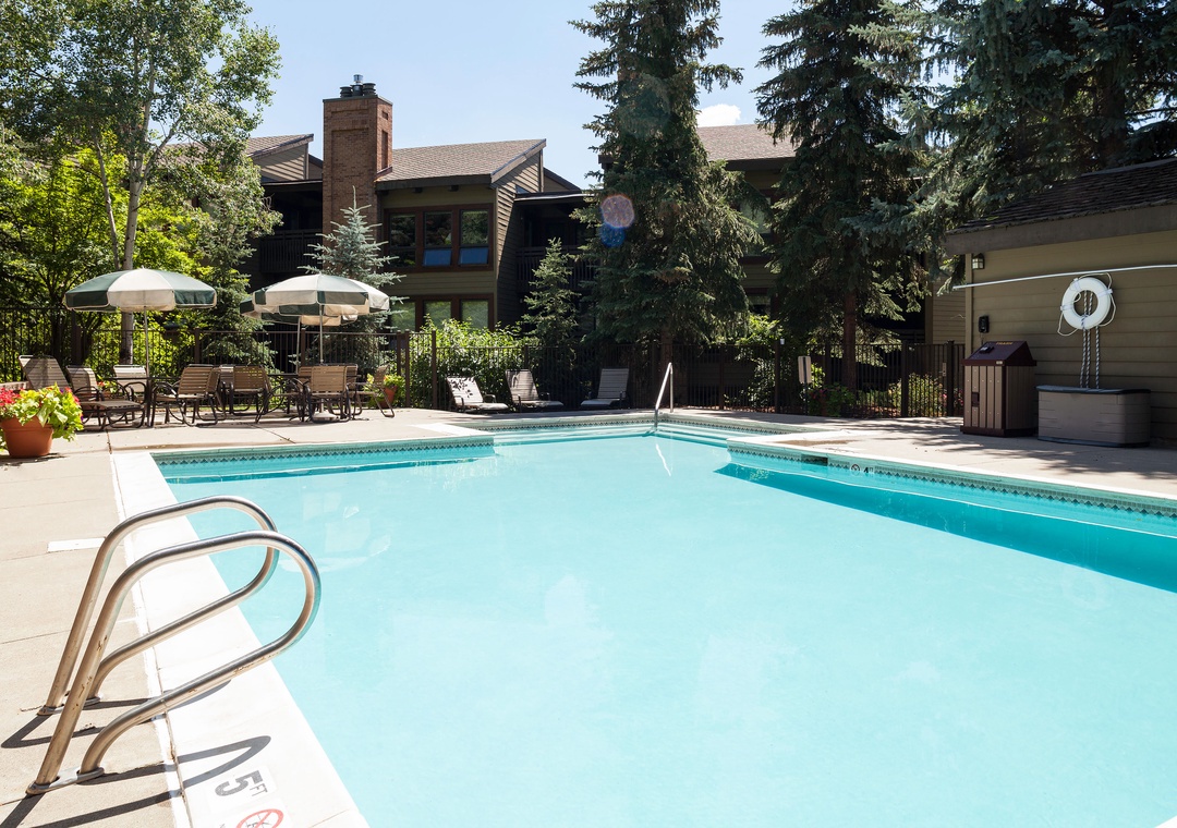 Lodge Pool