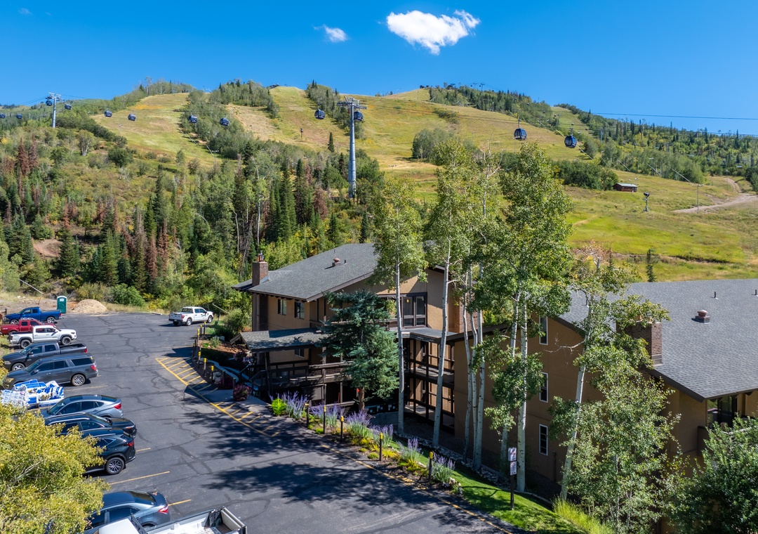 Storm Meadows East