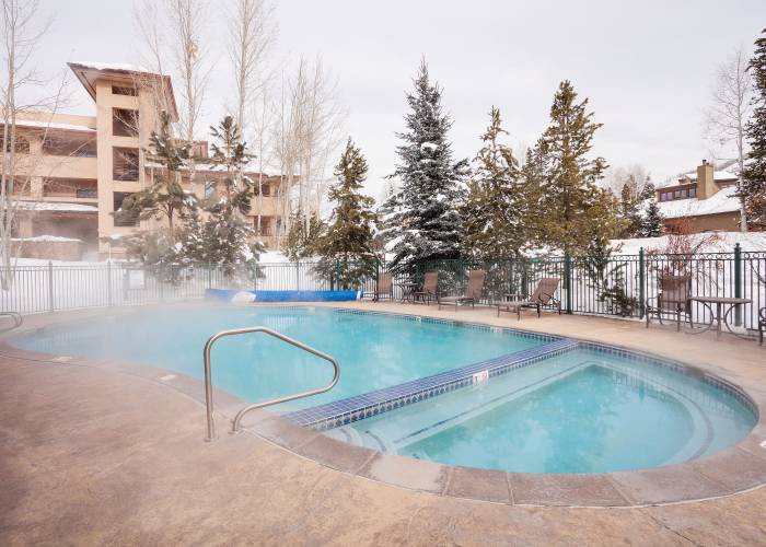 Canyon Creek Pool and Hot Tub