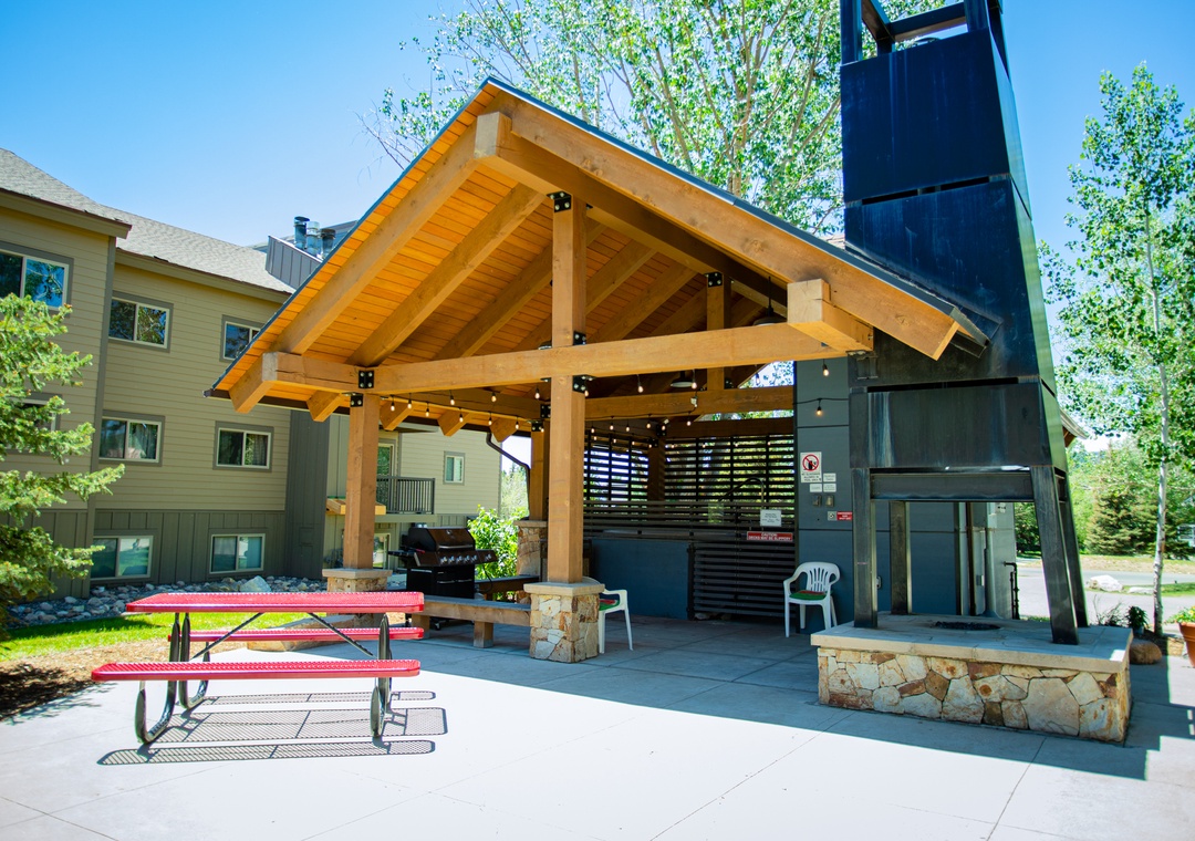 Hot Tub, Community Grill, Firepit Area