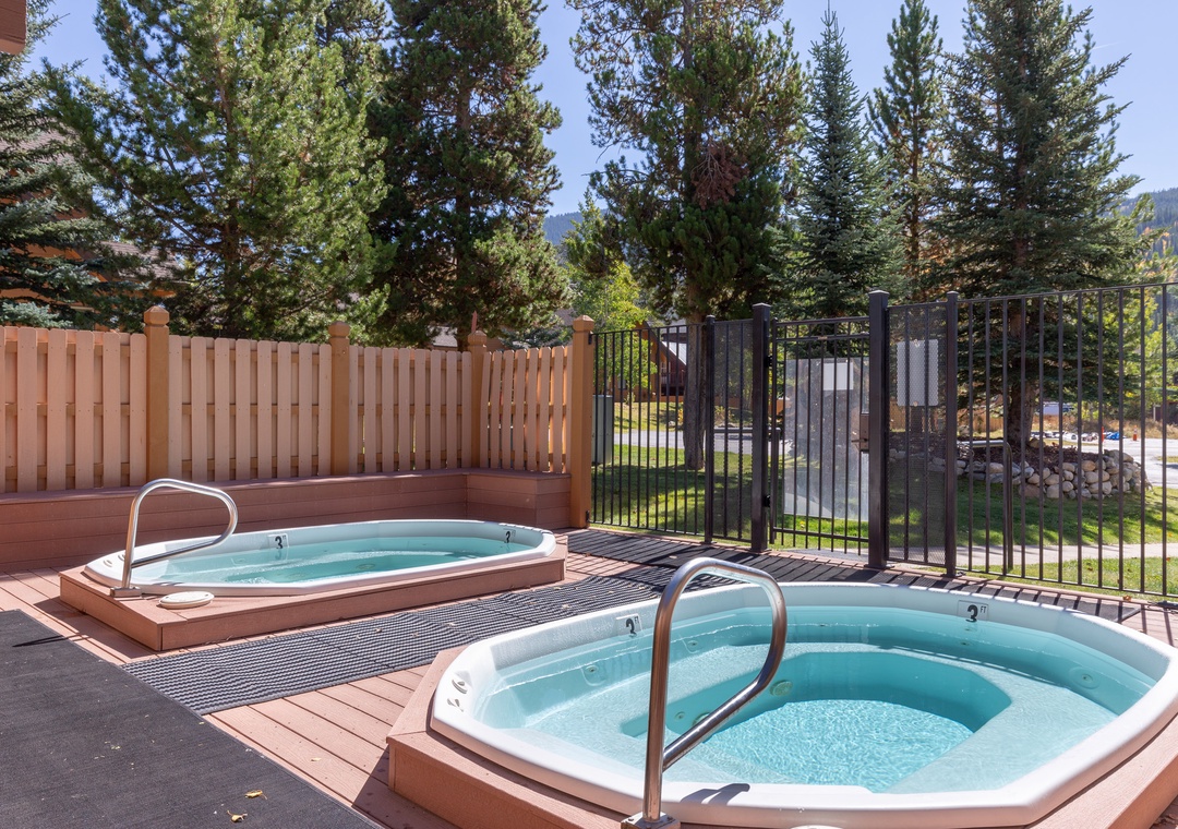 Slip into these bubbling hot tubs surrounded by towering pines and mountain views for the ultimate relaxation after your mountain adventures.