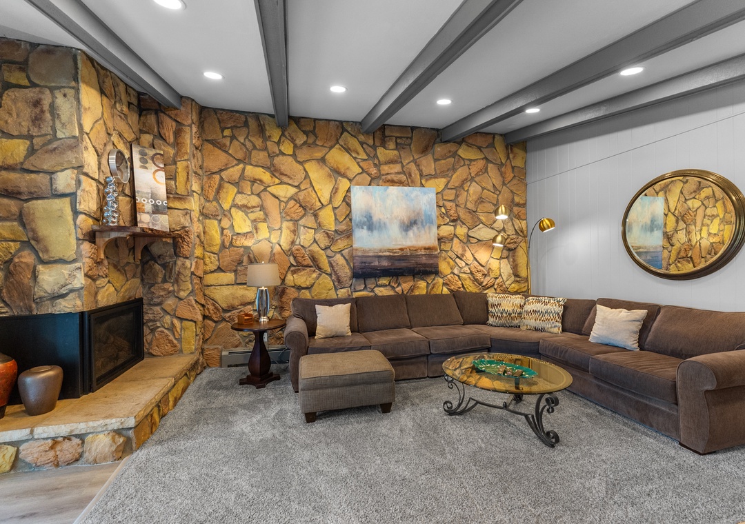 Lake Cliffe #305, Building A