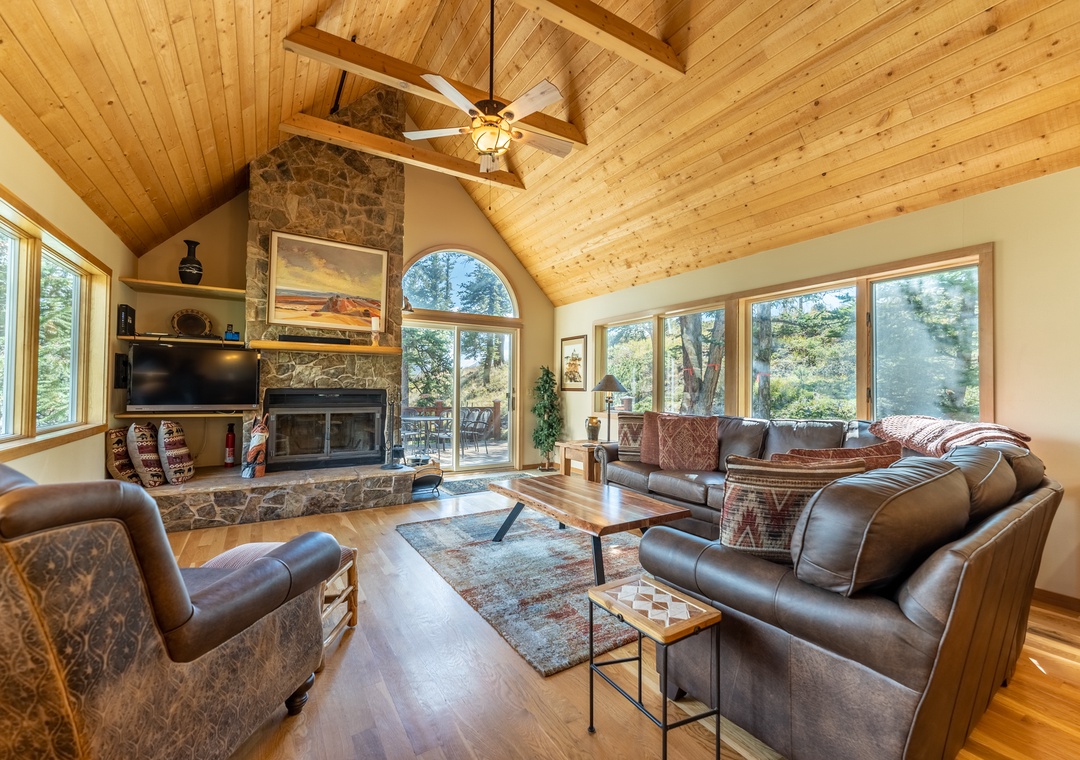 217 Summerwood Drive : 3