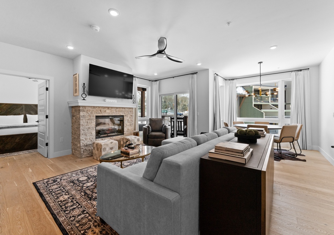 Brightwood #301, Building 2