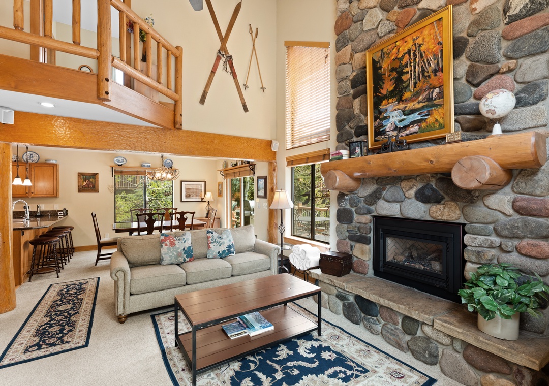 102 Streamside Circle