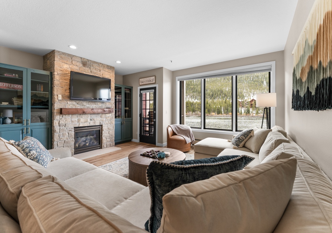 Lakeshore #1560