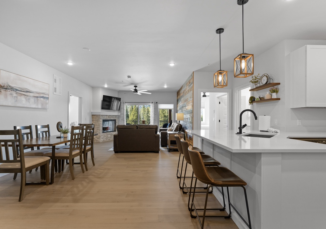 Brightwood #108, Building 2