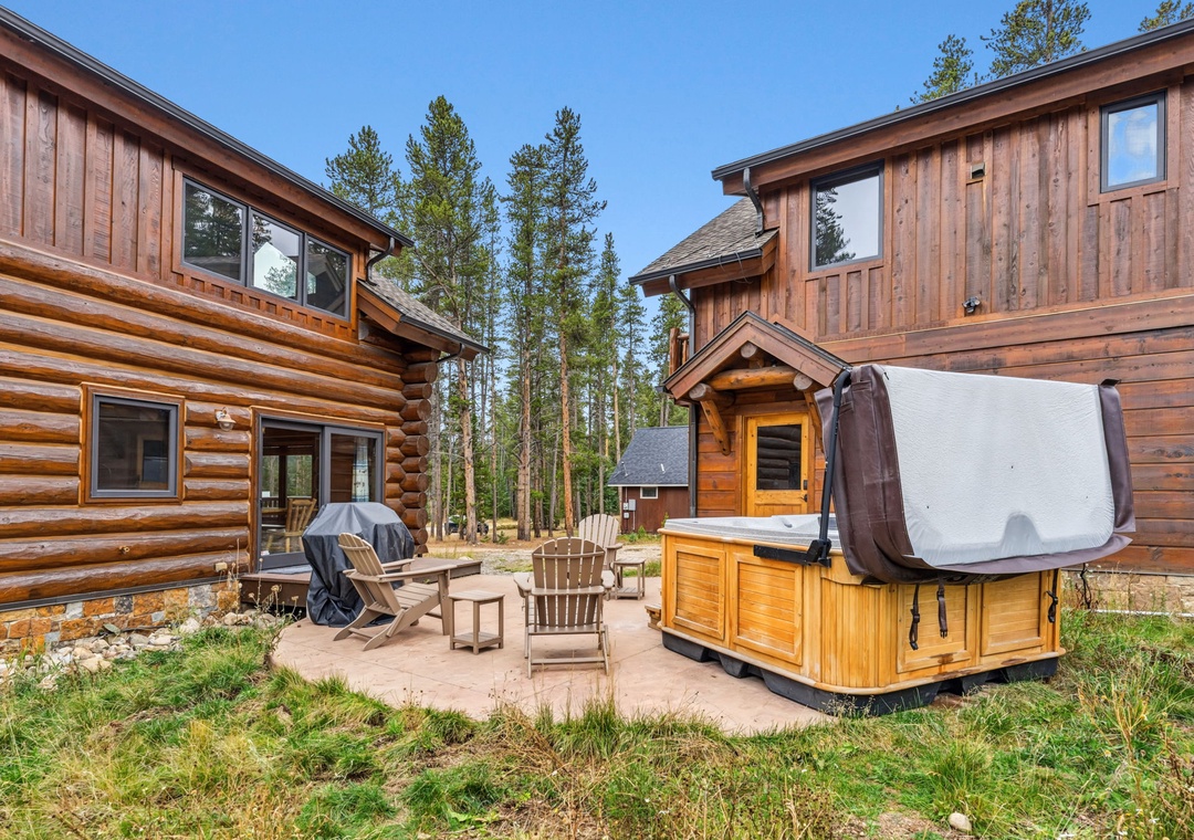 Exterior View with grill and hot tub