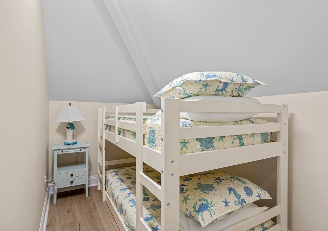 Kid Sleeping Nook- off King Bedroom