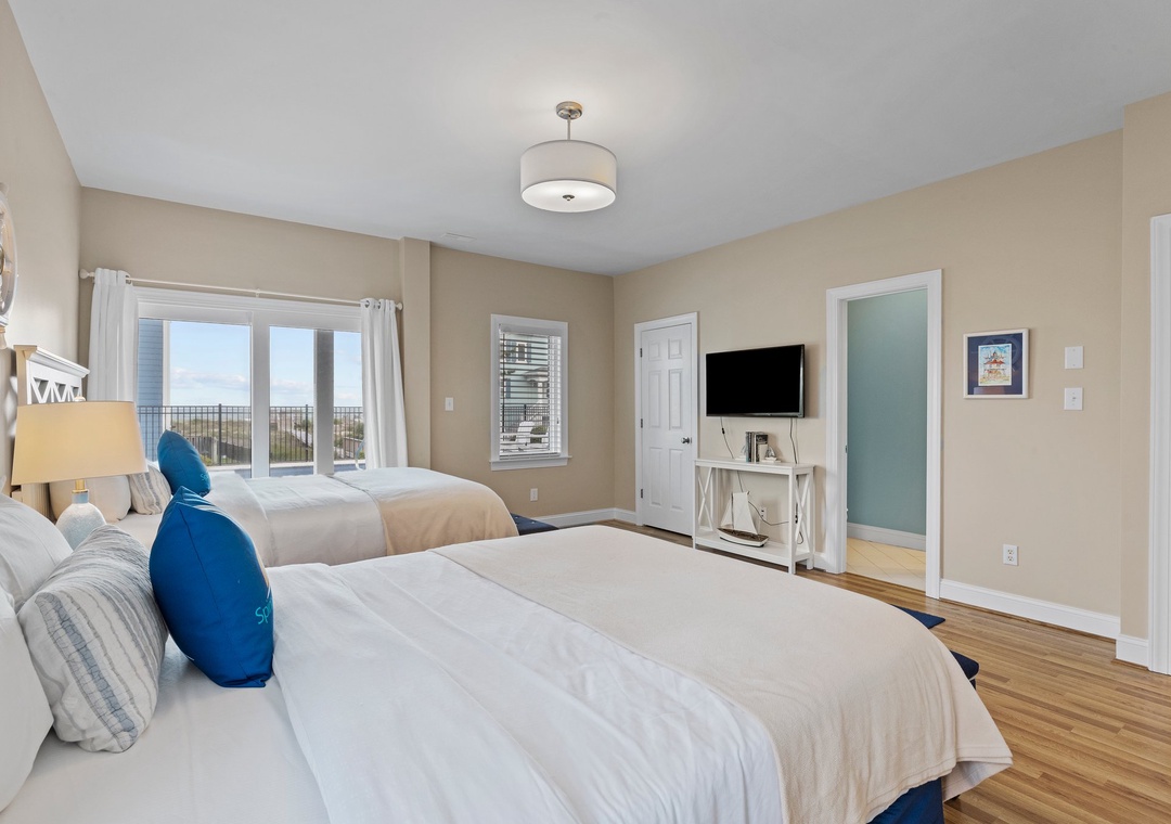 2 Full size Beds