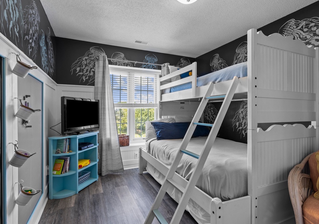 Under the Sea Themed Bunk Room
