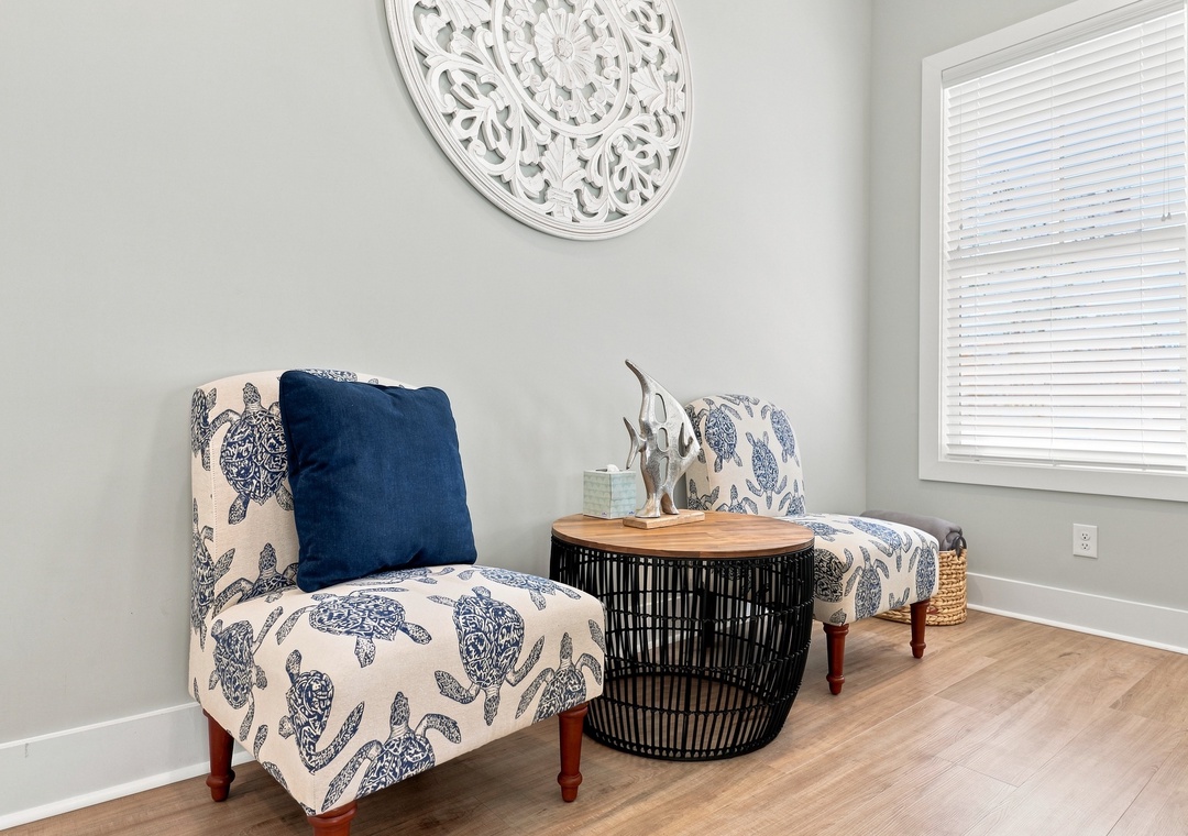 Emerality | Top Level Living Area