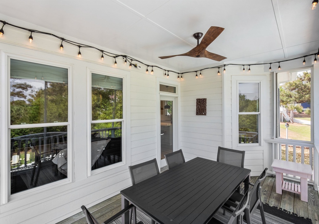 Screened in Porch