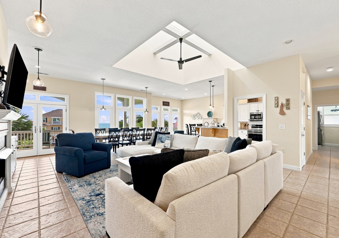 Sea Dream | Top Level Living Area