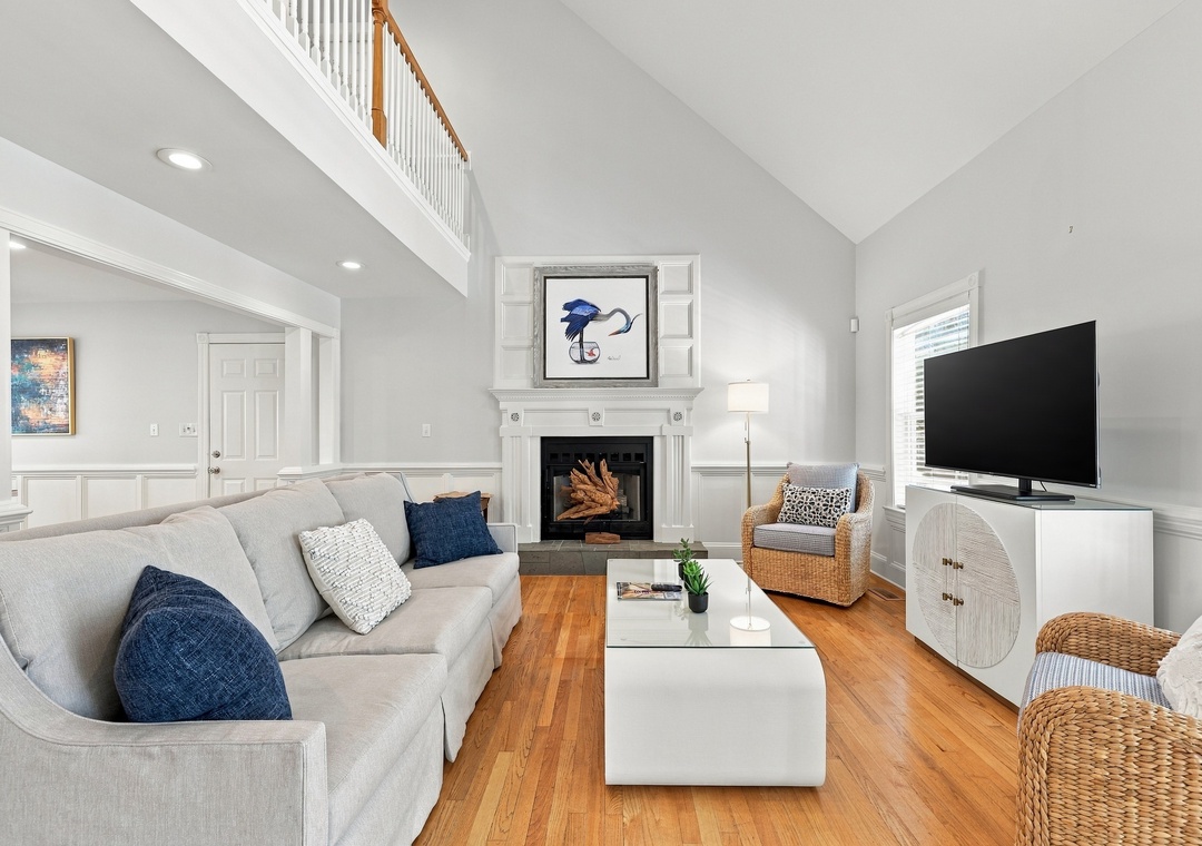 SpinAway | Ground Level Living Room
