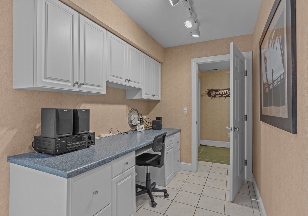 Ground Floor flex space near ground floor exit/pool area