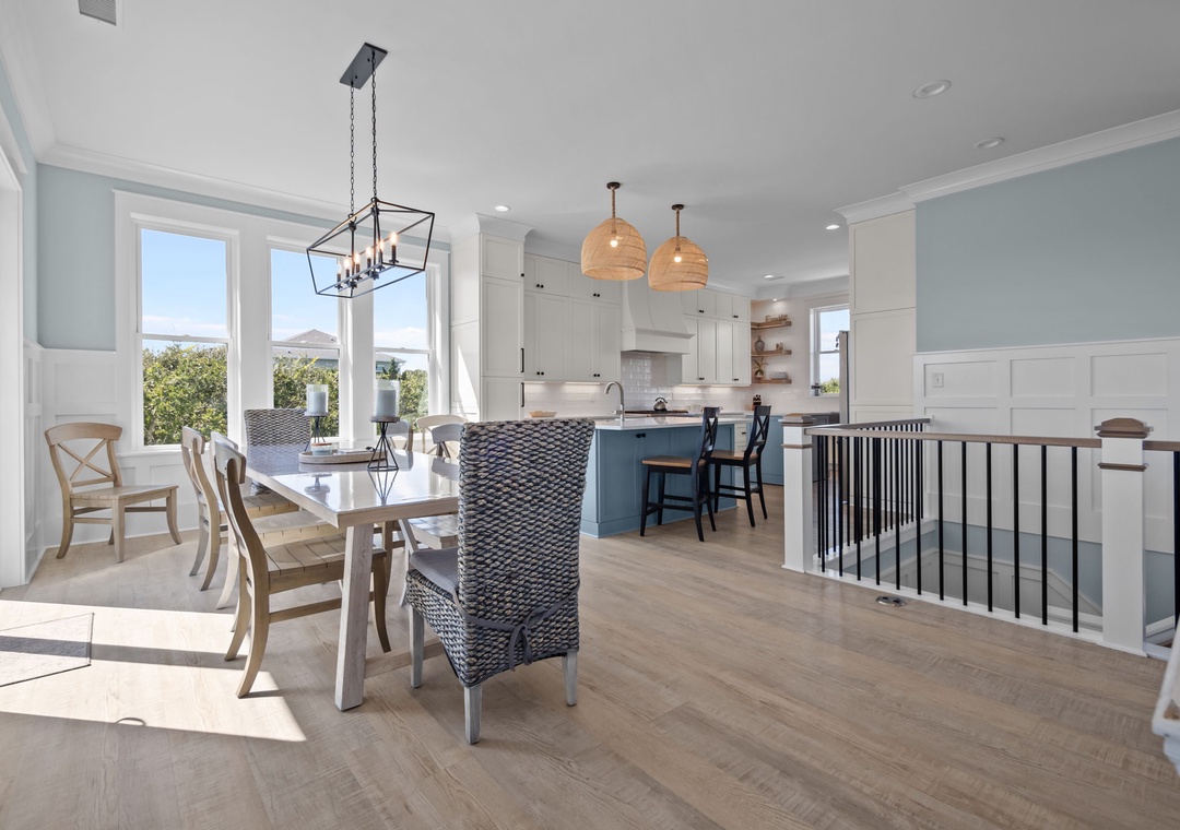 DINING/KITCHEN