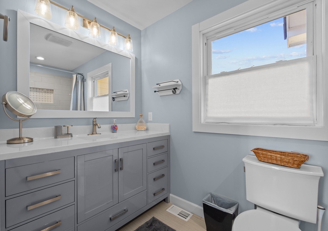 Primary Suite Bathroom