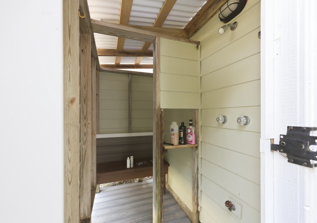 Sea Dream | Outdoor Shower