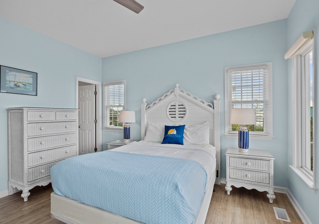 Mid-Floor Queen Room
