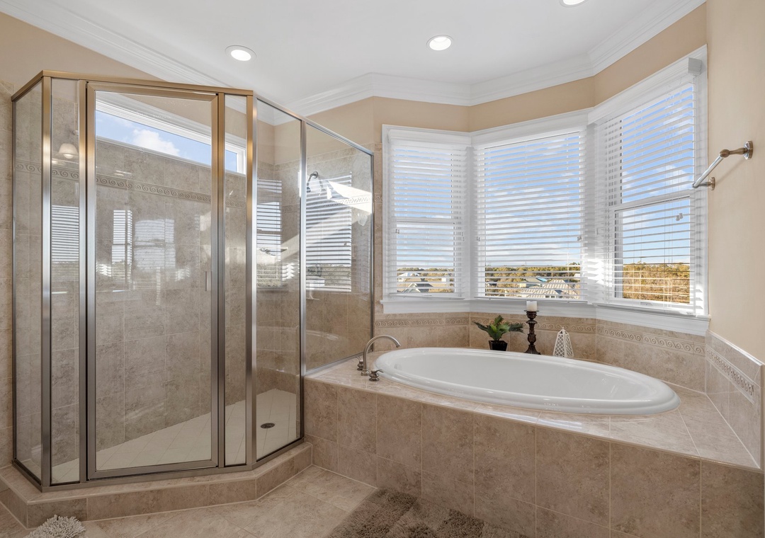 2 Attached bathroom