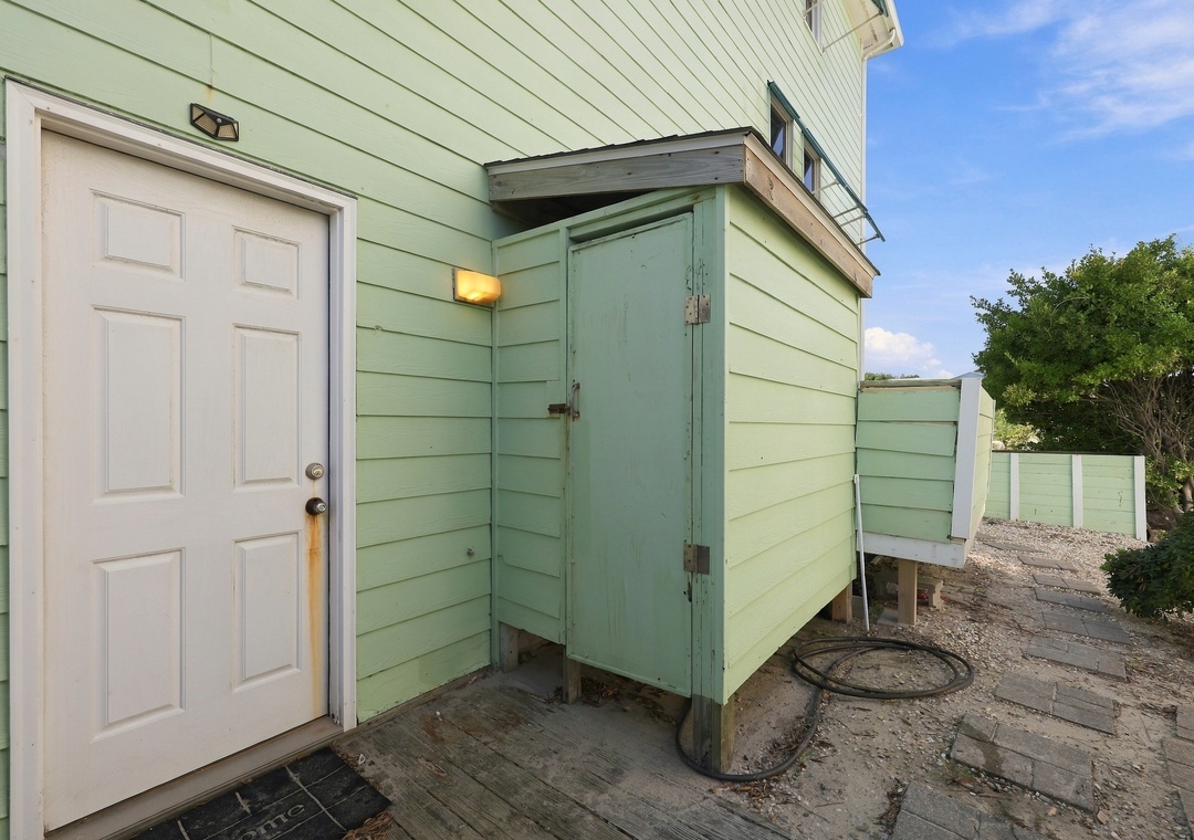 TBA | Outdoor Shower