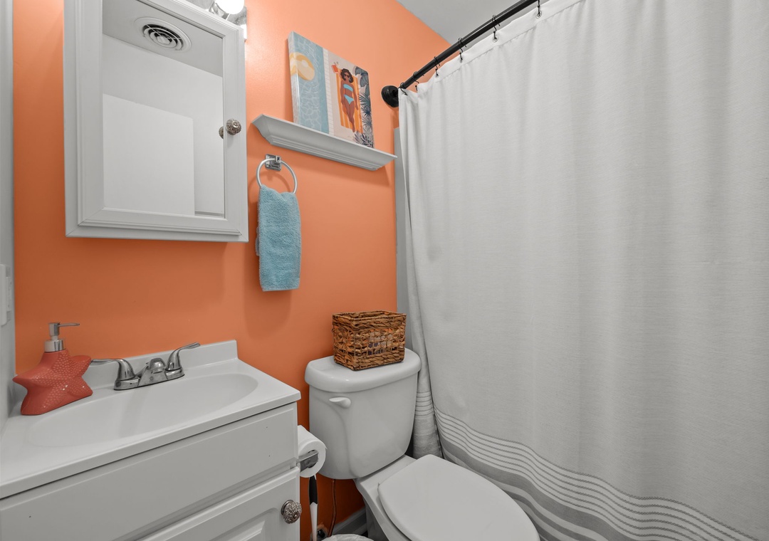 Queen Room Bathroom