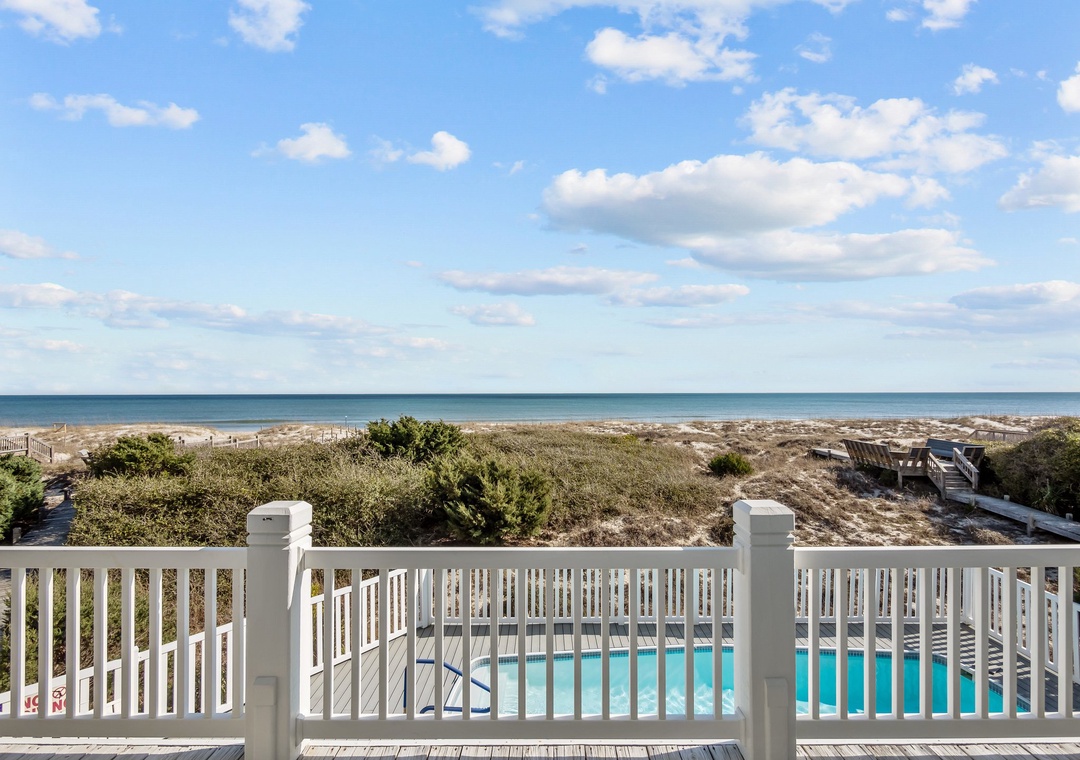 Mid-Floor Deck View