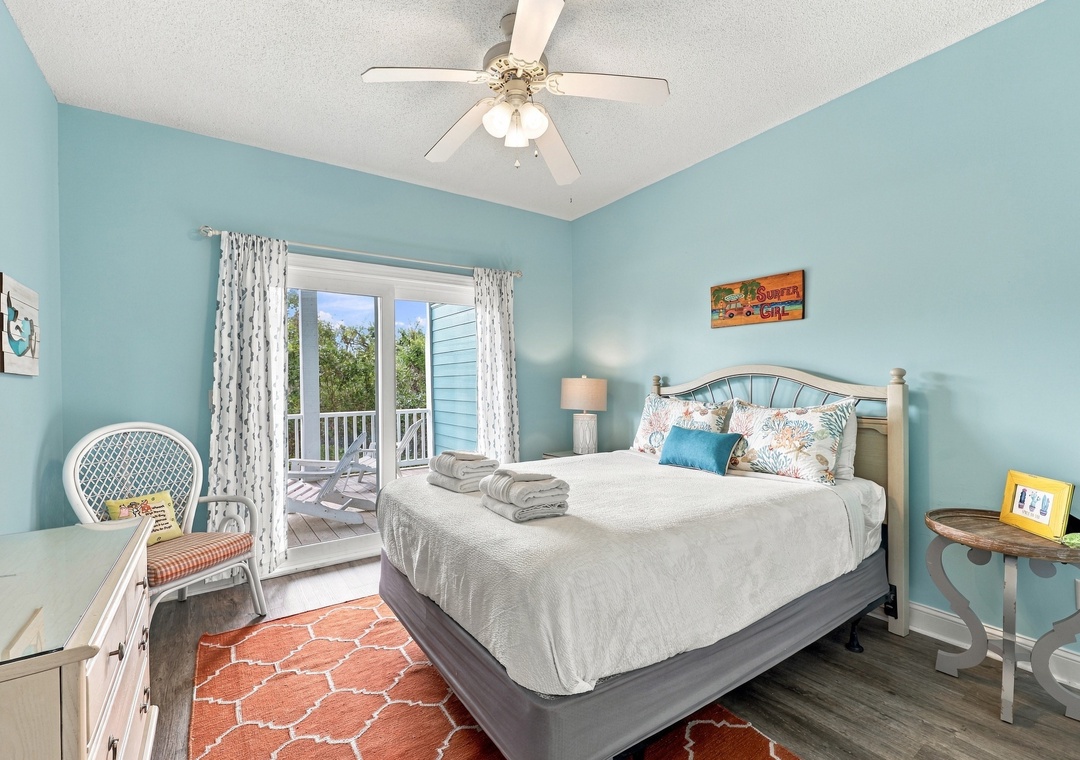 A Time to Remember | Mid Level Queen Bedroom
