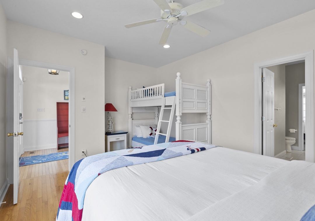 2 Queen/Bunk Room