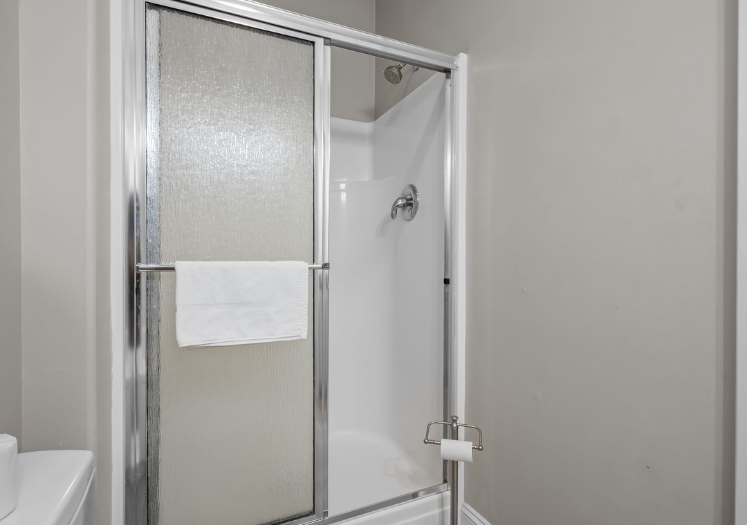 Bunk Room Bathroom