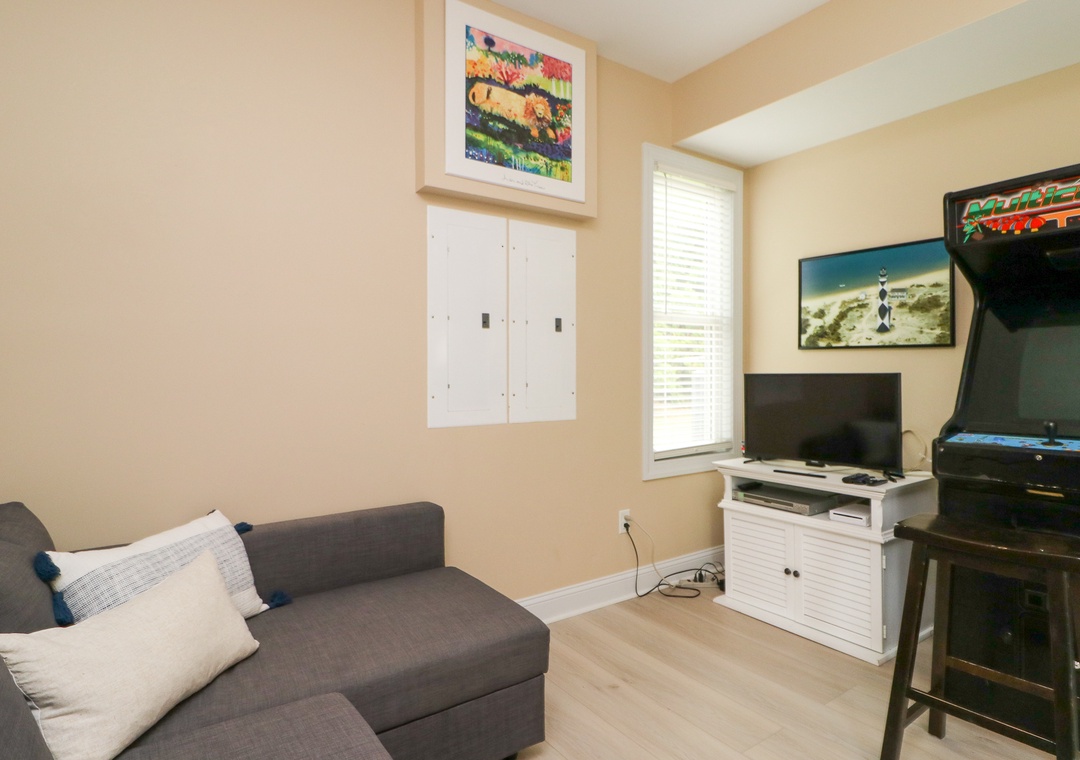 3 Bunk/Rec Room