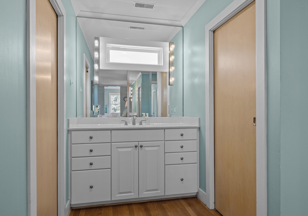 Additional vanity in master bath