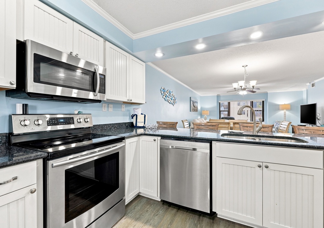 Summer Winds B-233 | Kitchen and Full-Size Appliances