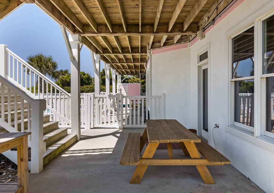 2 Grill area