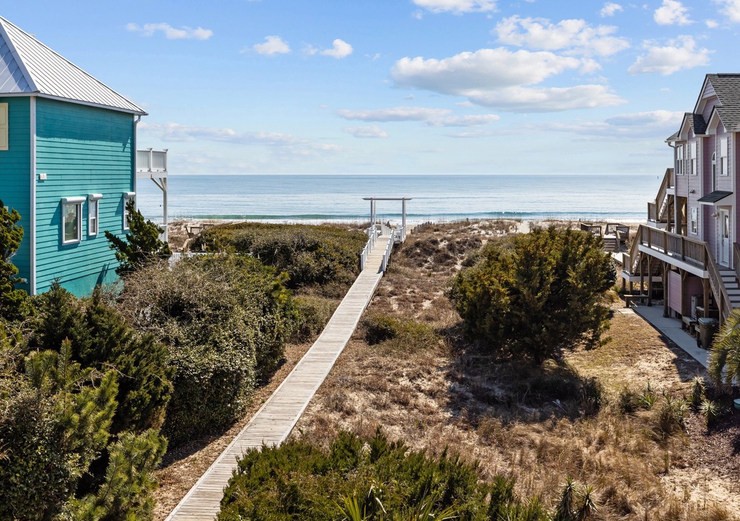 Shared walkway to the beach