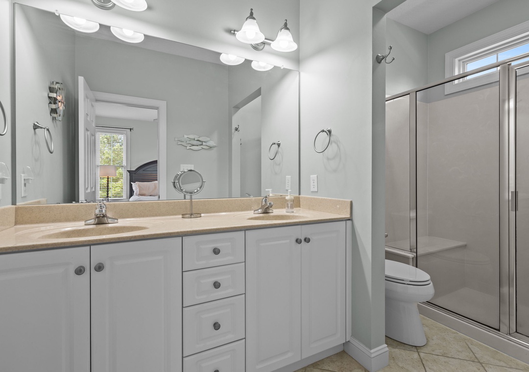 King Suite Bathroom