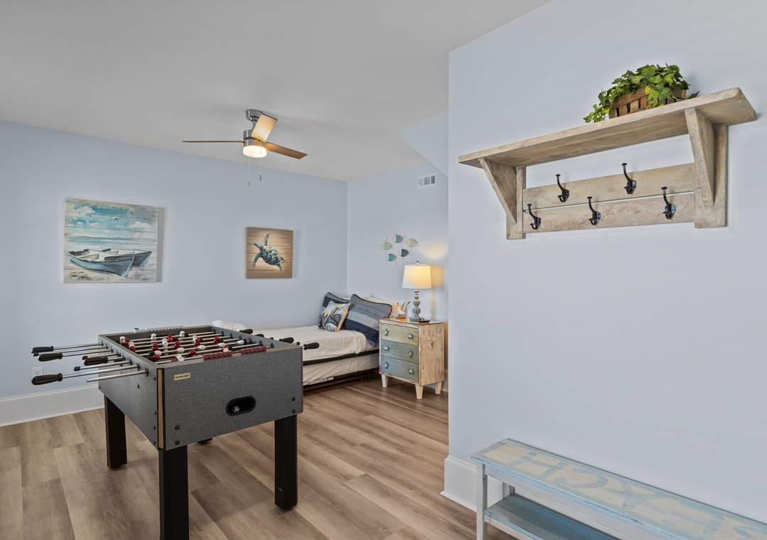 Twin/Game Room