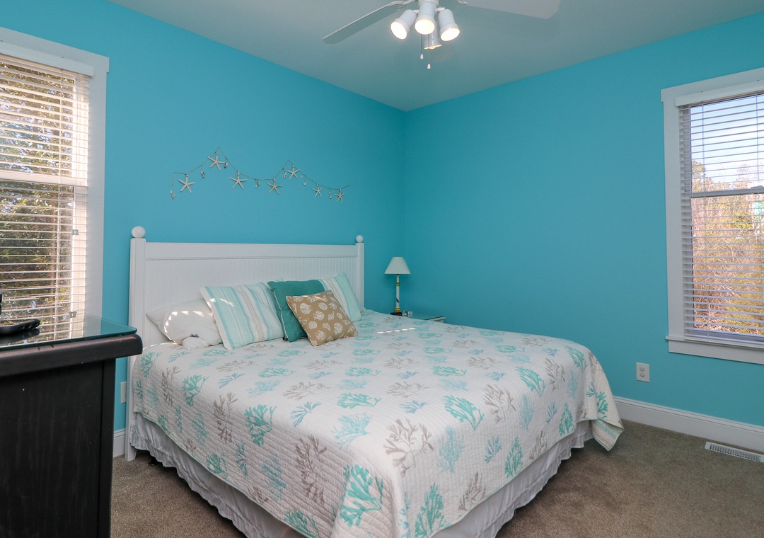 Queen Bedroom