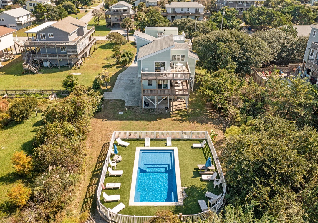 2 Aerial Of Pool